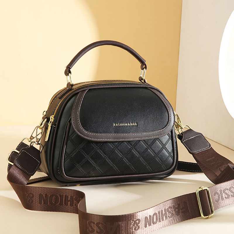 冬天女士包包2025新款菱格小香风宽肩带女包软皮百搭单肩斜挎小包