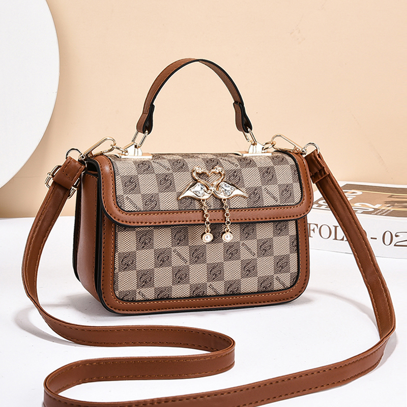 复古休闲小方包时尚通勤斜挎小包