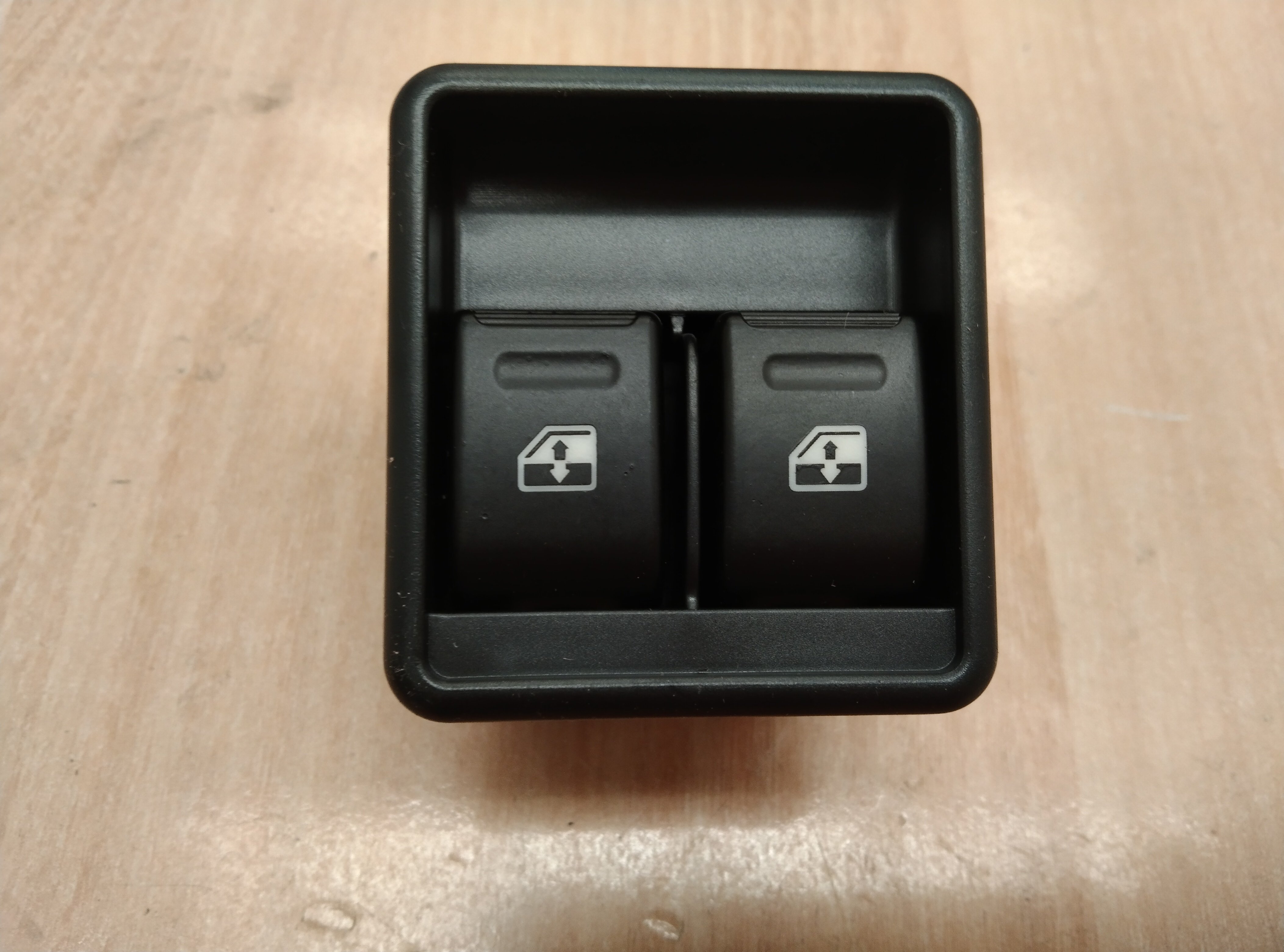 适配御捷330祥和280乐唯V3昆卡K2K5四轮玻璃升降器开关按钮双开关