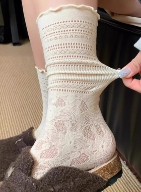 白色镂空蕾丝堆堆袜女芭蕾风夏季薄款中筒木耳花边jk长袜配勃肯鞋