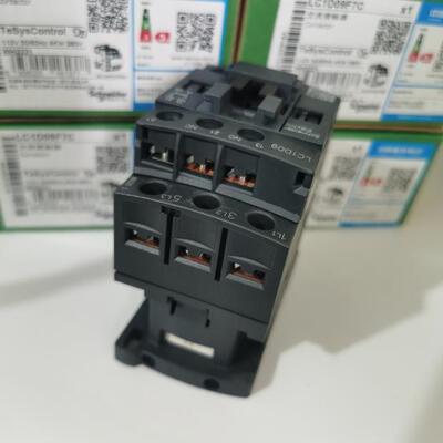 正品施耐德LC1D65M7C B7C C7C E7C F7C M7C Q7C 交流接触器