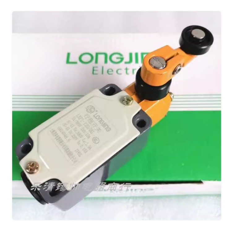 龙井电器LXP1-120/0BA CA DA EA FA GA UA VA 0RA 行程开关3SE3 - 实物图