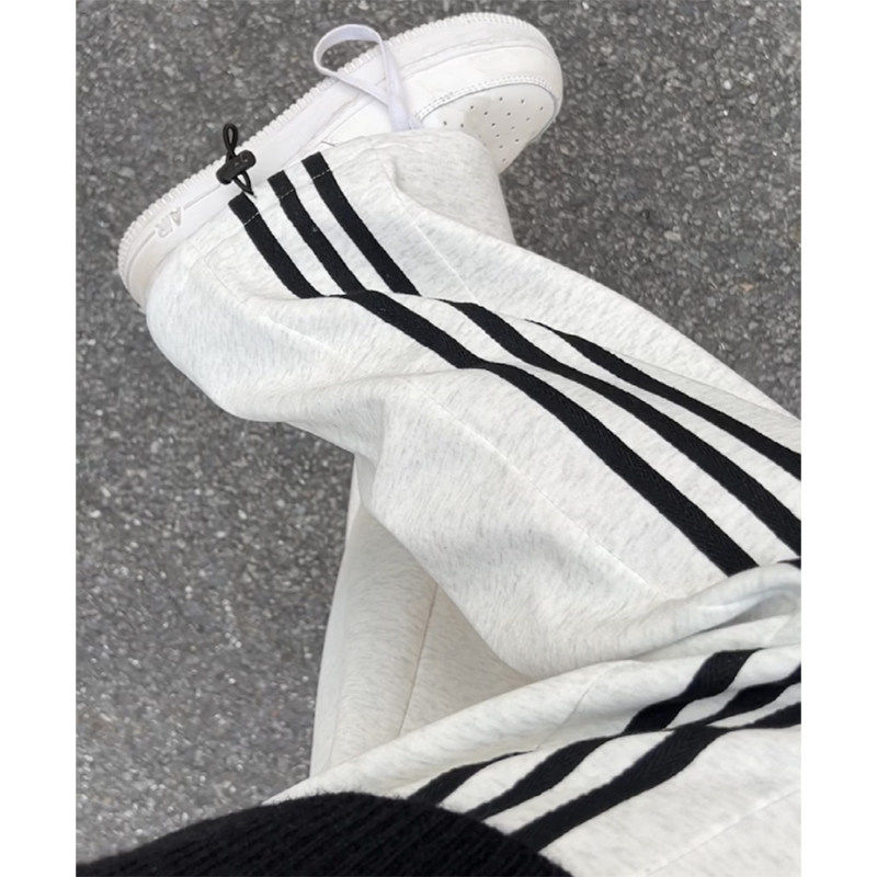 灰色运动裤女春季2026新款宽松复古休闲冬季加绒卫裤小个子阔腿裤