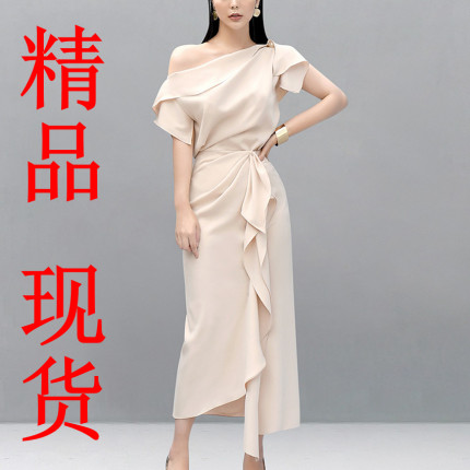 2026春夏新款名媛露肩收腰拍照摄影小香风上衣+半身裙两件套女装