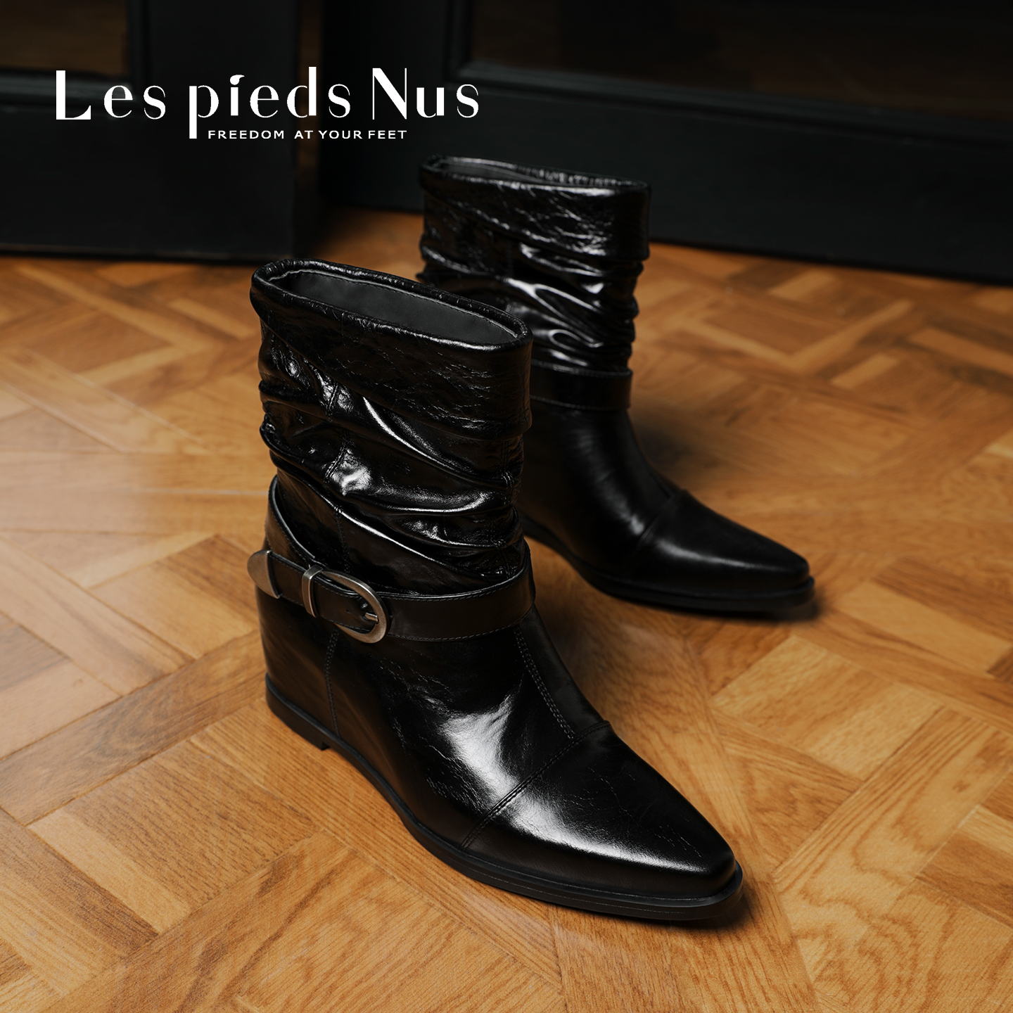 LesPiedsNus复古尖头时装堆堆靴