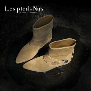 尖头牛反绒时装 Les 时尚 Nus升阶版 靴女复古金属扣西部短靴 Pieds