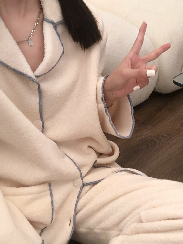 女士澳粒绒纯色简约毛绒睡衣