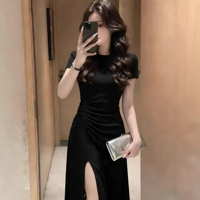 巨好看特别漂亮的夏季黑色连衣裙女2026新款今年流行的中长款裙子