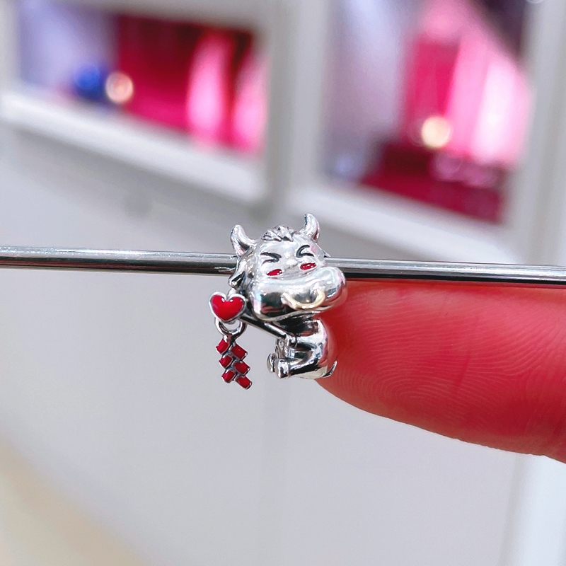 pandora潘多拉官网可爱小牛串珠转运本命年生肖牛799268c01礼物