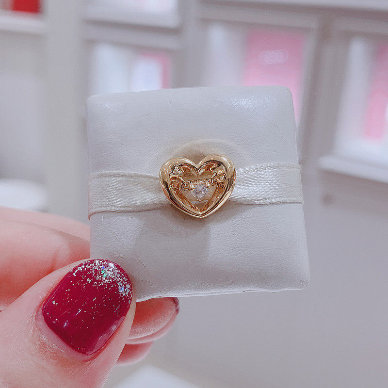 pandora潘多拉璀璨心心相通串饰金色爱心串珠女762493c01生日礼物