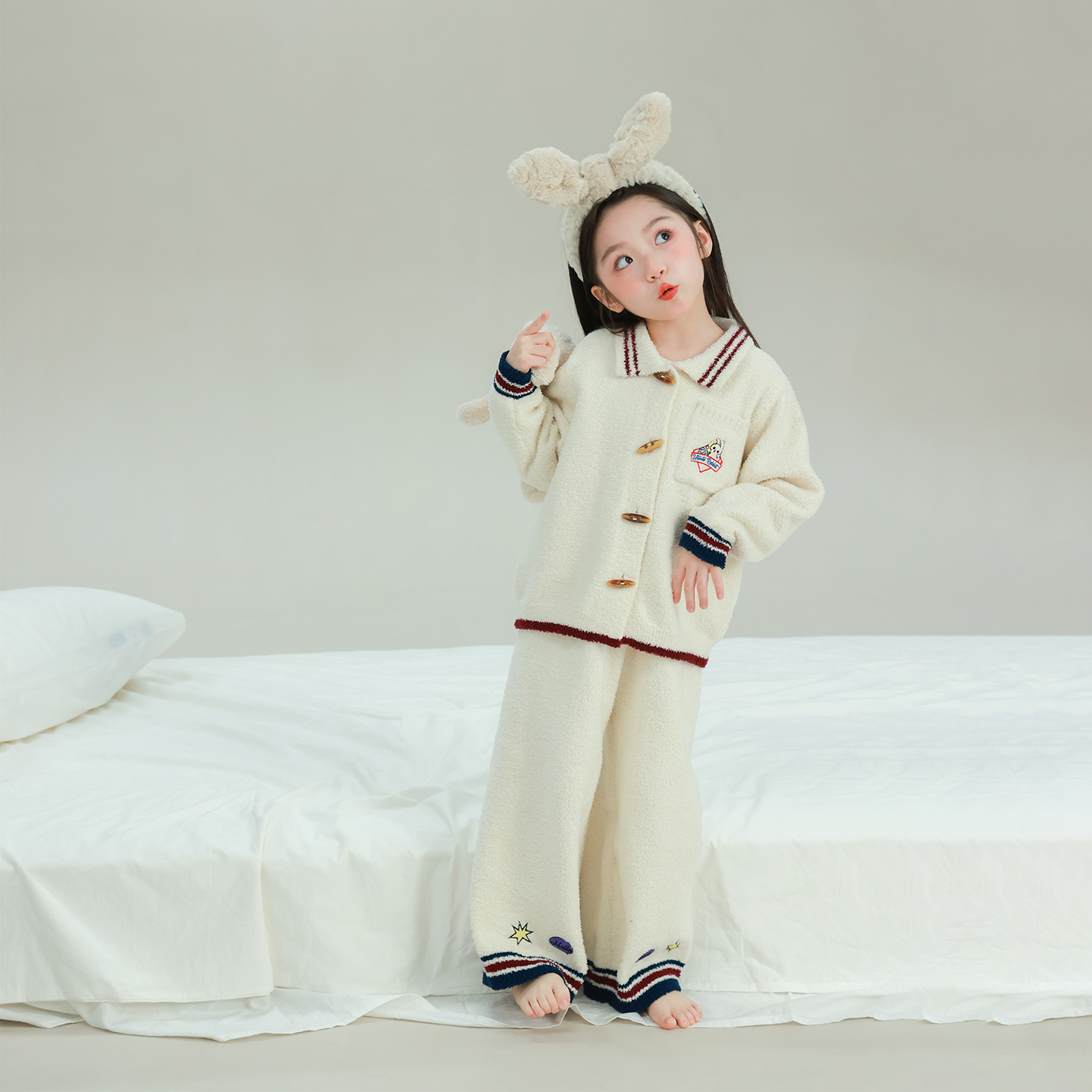 utouto冬季刺绣毛绒上衣/毛绒裤