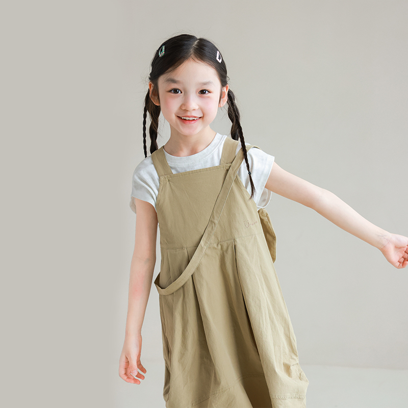 utouto大耳象女童纯色背带裙配包包2025夏季新款宝儿花苞连衣裙子