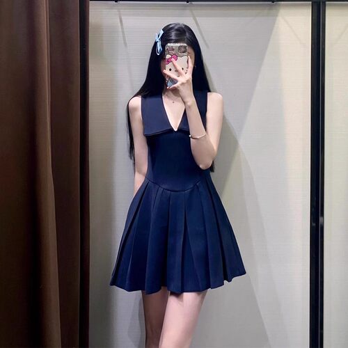 2025春季新款女装辣妹海军风修身翻领短款无袖宽褶连衣裙2124550