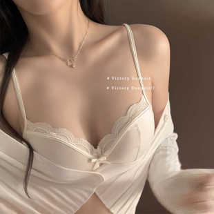 AH文胸套装光面薄款纯欲聚拢小胸罩不空杯上托防下垂收副乳内衣女