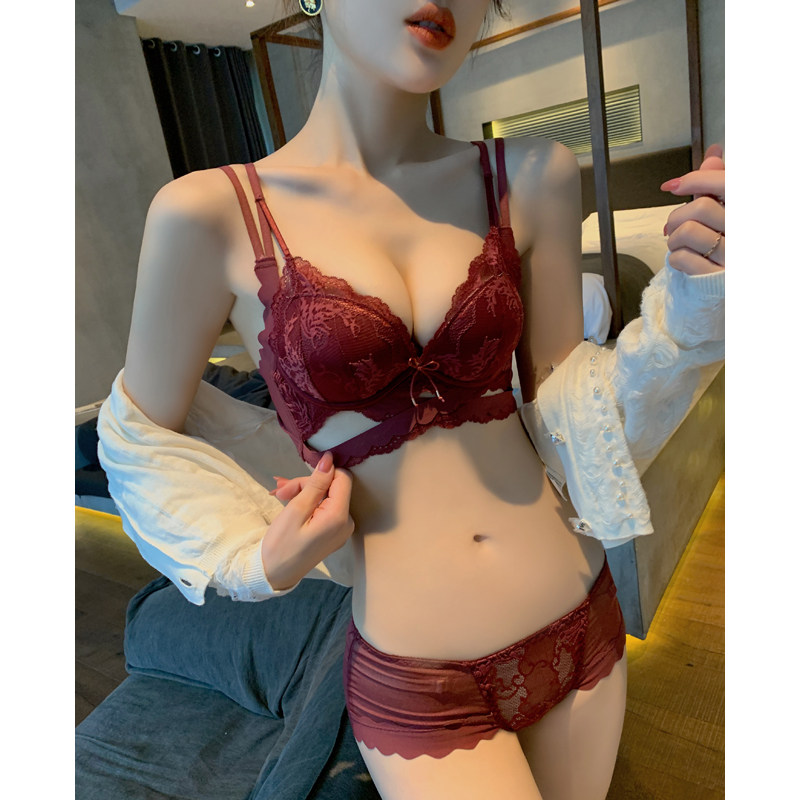 AH无钢圈文胸套装本命年红色小胸聚拢性感蕾丝收副乳加厚款内衣女