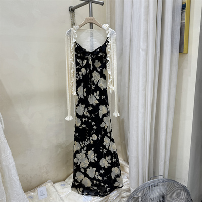 法式立体斜裁修身碎花连衣裙两件