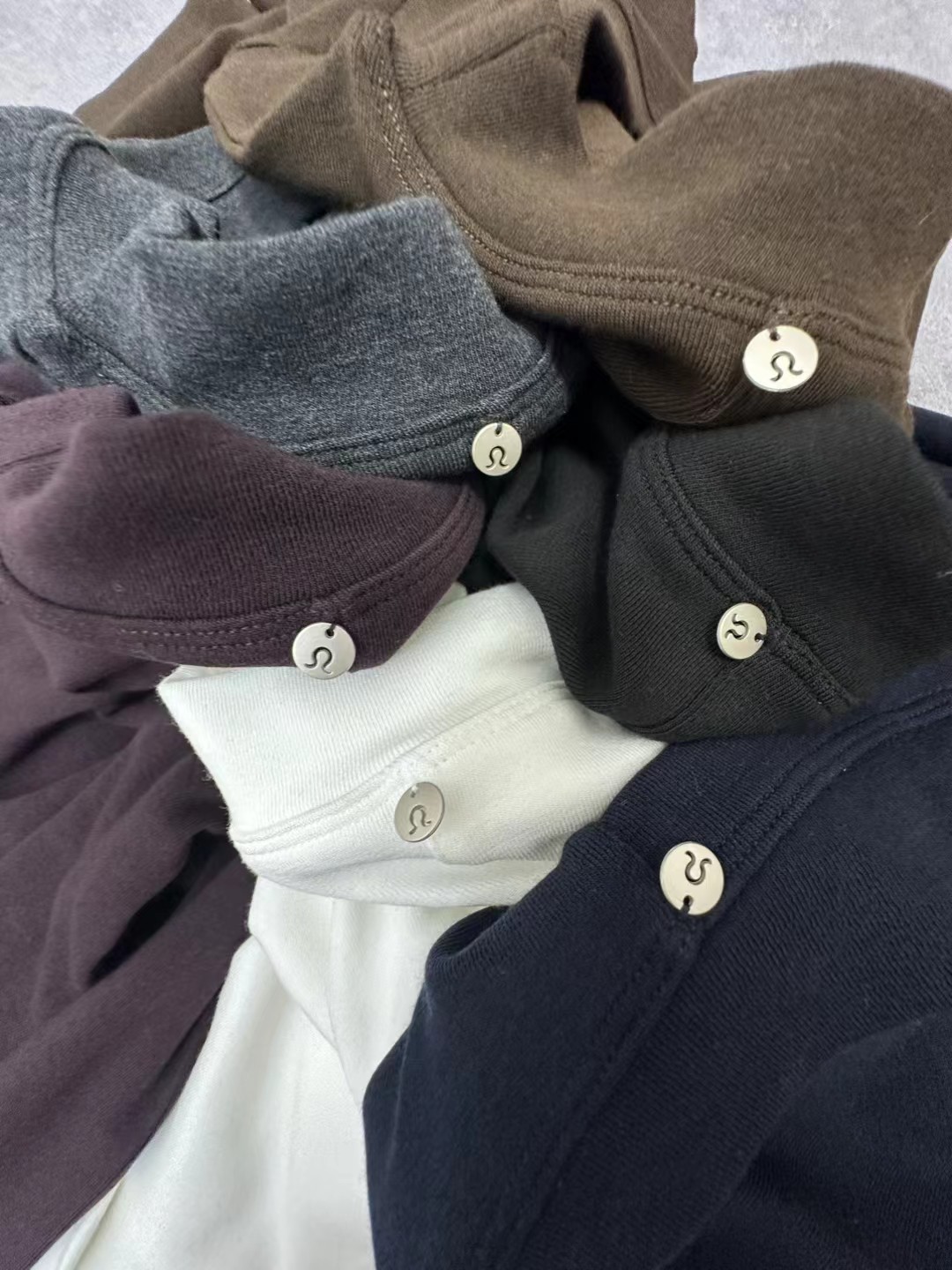 0970半高领修身打底衫女2025秋冬新款高级感内搭立领洋气加绒上衣