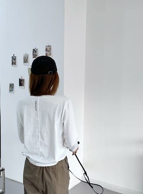 A1122春款后背字母长袖T恤女2026春款简约新款宽松休闲百搭上衣