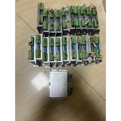 YAKO步进驱动器2D35M.实物拍摄 成色漂亮 功能包好议价产品