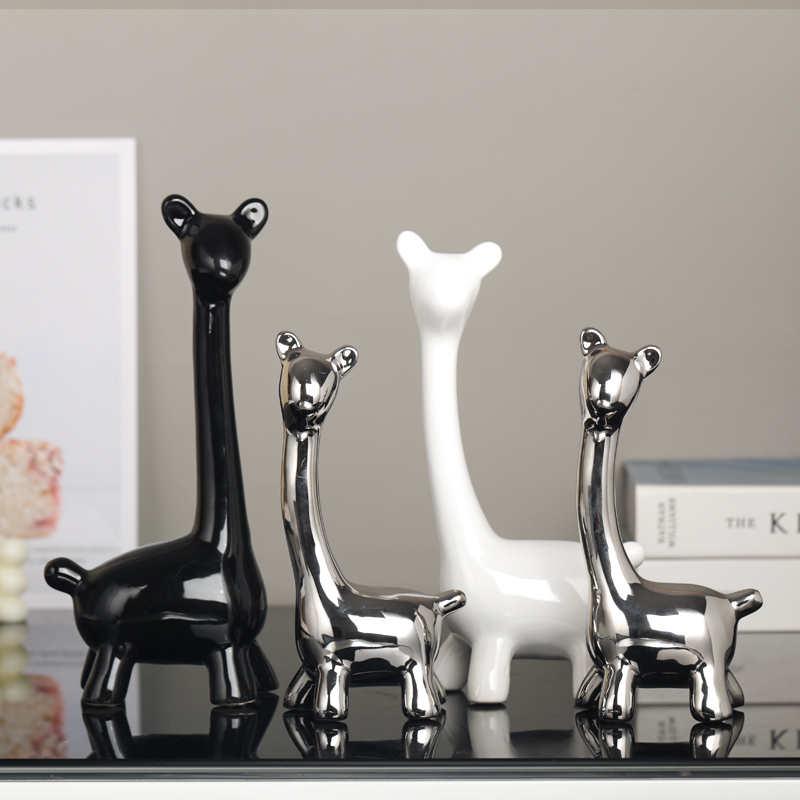 北欧现代简约轻奢陶瓷路摆件