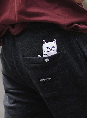 Rip n dip Peeking A Nermal Shorts 口袋中指猫刺绣贱猫沙滩短裤