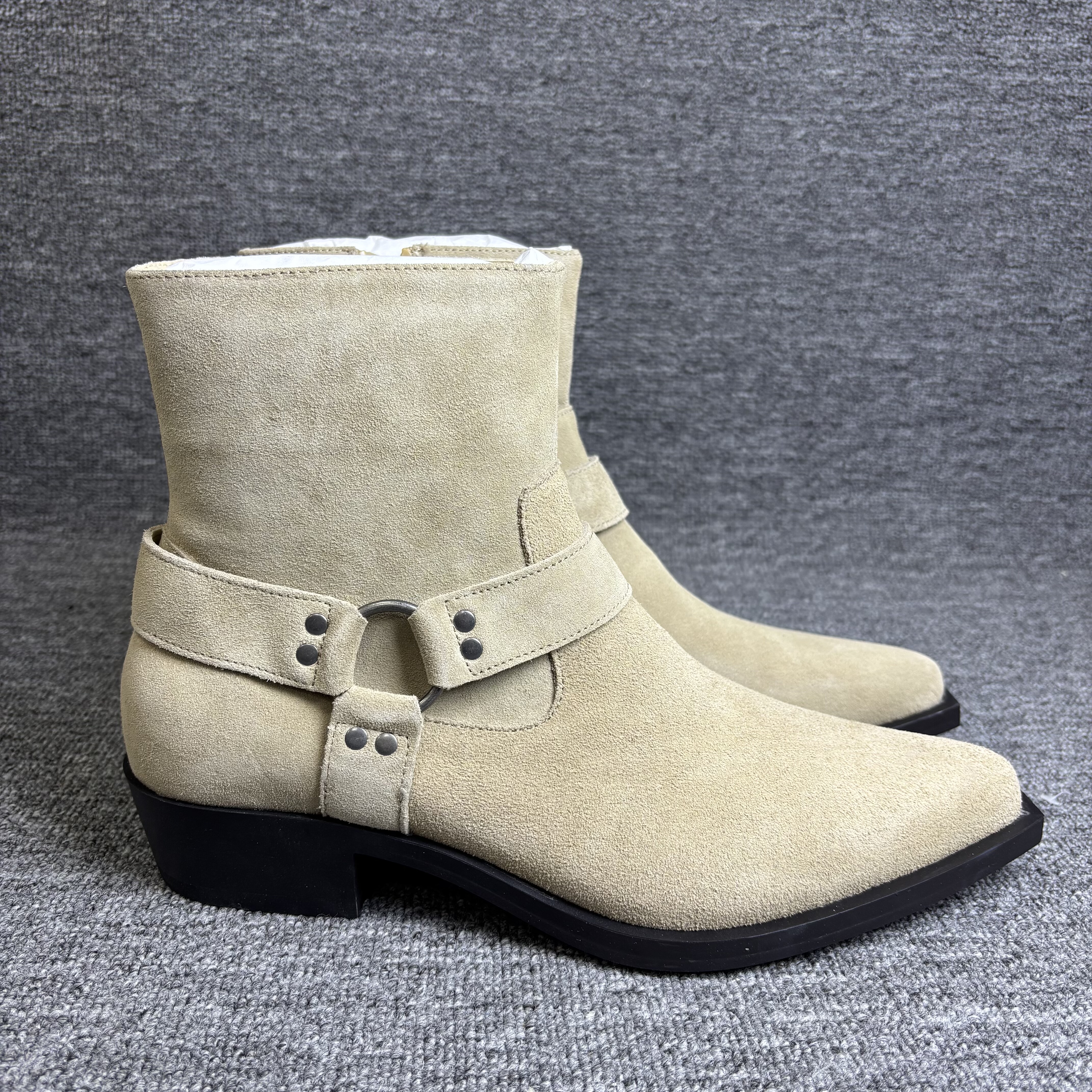 西班牙Za家2025冬季新品 男鞋 反绒皮饰层束带搭扣尖头皮靴 43码,流行男鞋,切尔西靴,淘宝优惠券,粉丝福利购,淘宝优惠卷