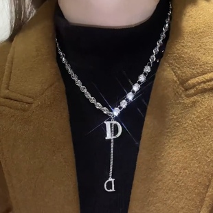 【熠熠生辉】简约气质小众感D字母流苏毛衣链轻奢潮卫衣链