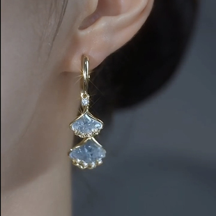 925银针蓝色银杏叶耳环2025新款高级感超仙气质长款百搭两戴耳饰