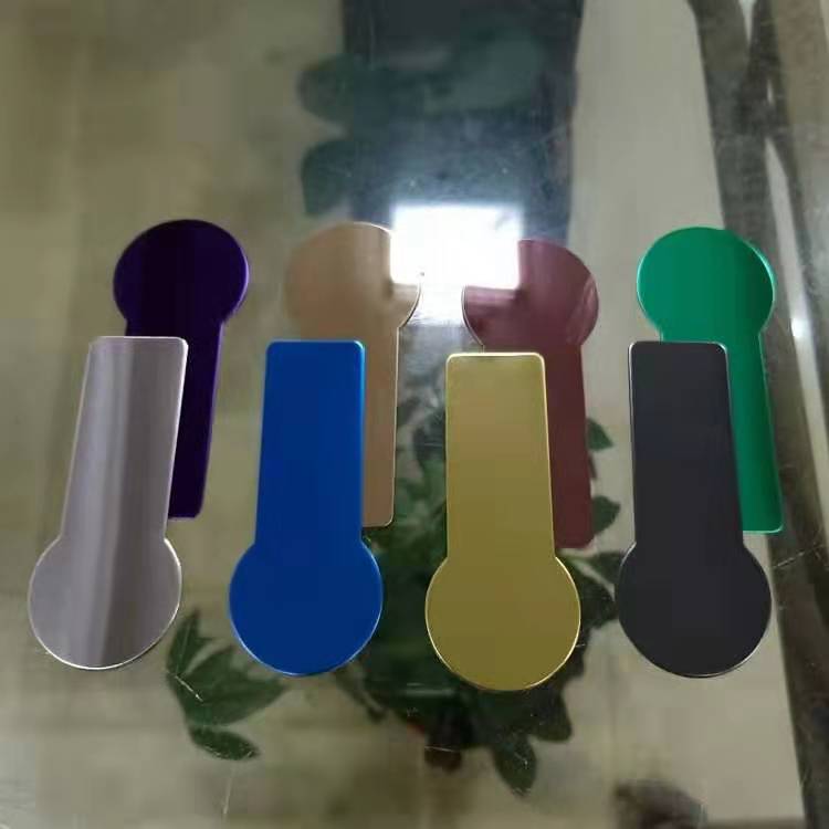 镜面笑脸胸牌佩戴塑料别针订做激光刻字工号牌定制椭0形金属底托