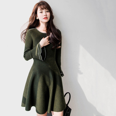 UMOOIE 优雅新款修身收腰喇叭袖圆领针织连衣裙女秋长袖a字打底裙