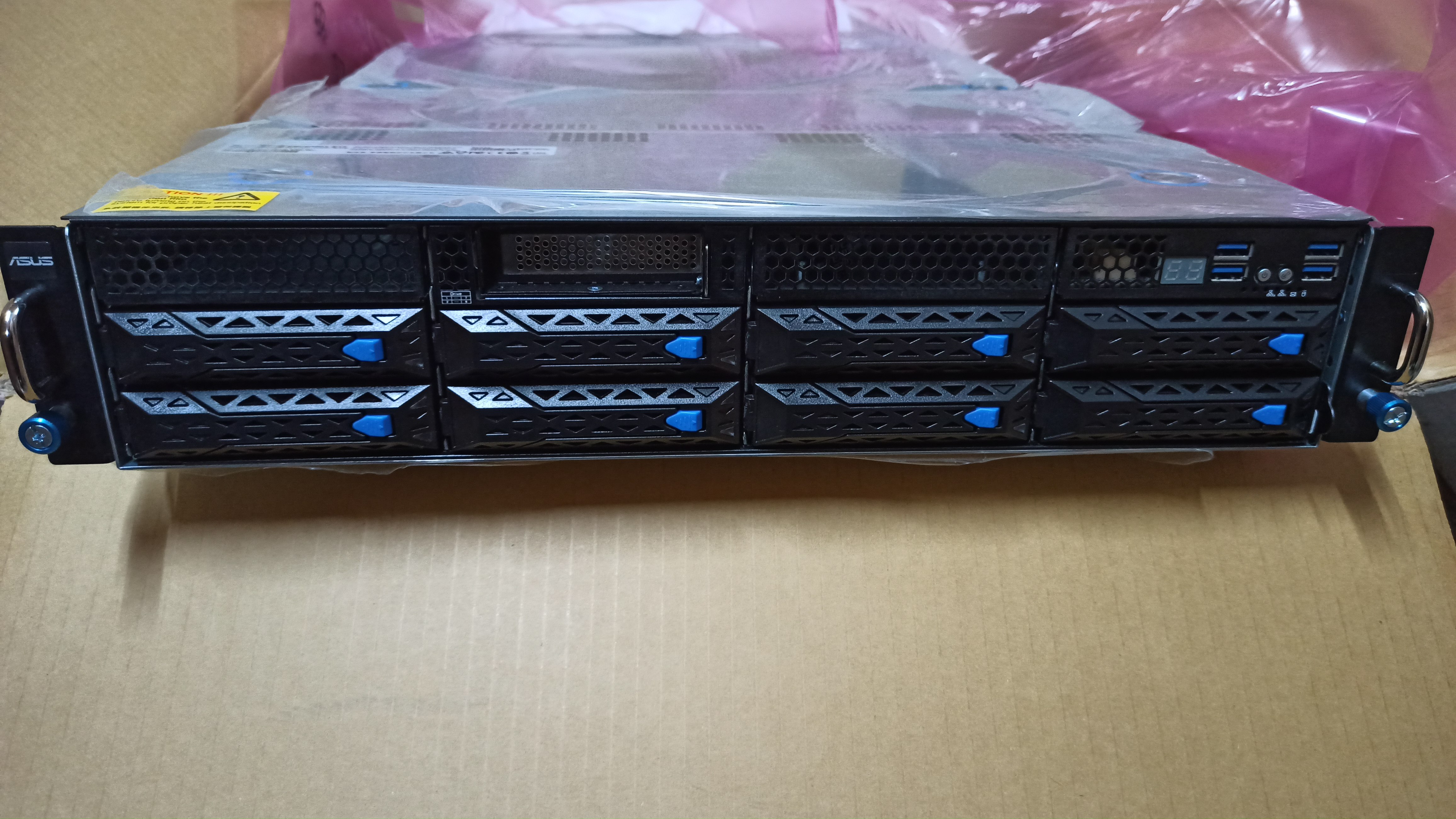 华硕ESC4000A-E10服务器 支持1个amd 2代cpu 8个单宽4个双宽显卡