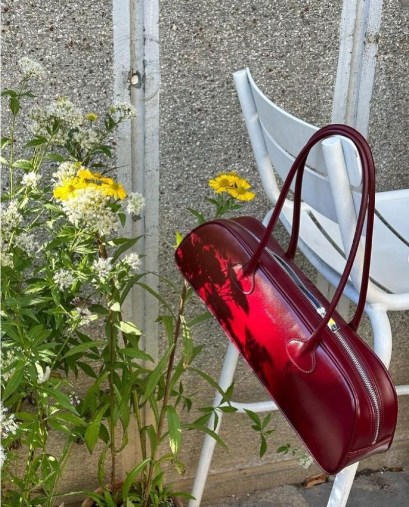 2024小众设计秋冬新款onuk同款单肩腋下包女大容量法棍保龄球包