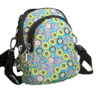 萌妹子卡通小熊手拎手腕功能小包充电宝套钥匙零钱大姨妈用品收纳