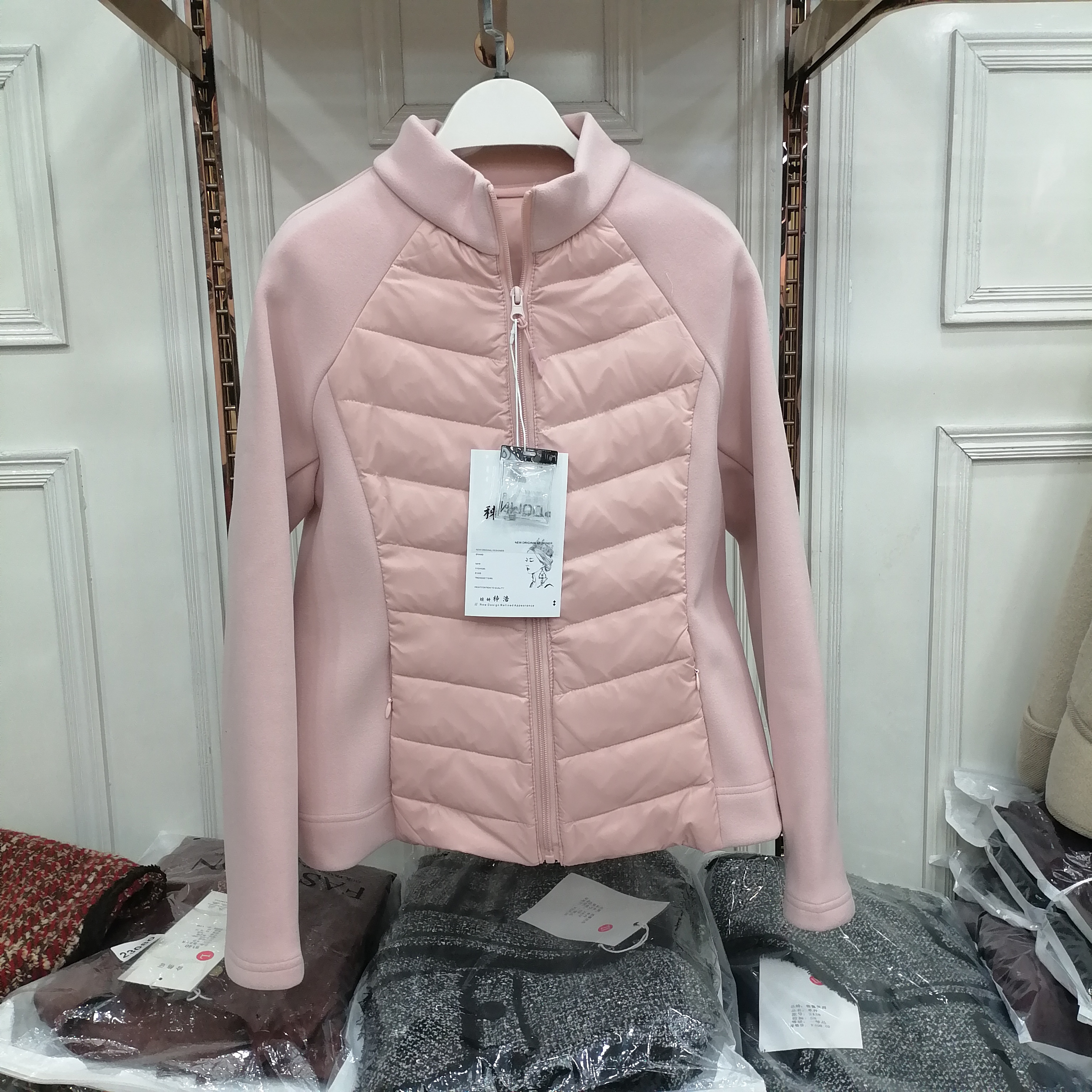 户外运动羽绒服女家居外套拼接