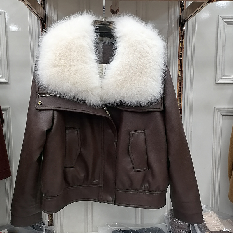 大狐狸毛领翻领皮草外套女短款PU面料鹅绒内胆羽绒服加厚保暖皮衣