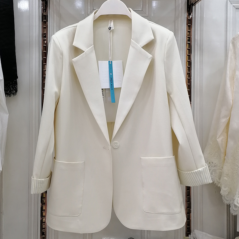 2025春夏薄款黑色通勤外套春装女职业西服一粒扣条纹袖口小西装潮