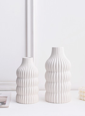 简约现代抽象几何条纹白黑色陶瓷花瓶插花器皿家居装饰摆件小满