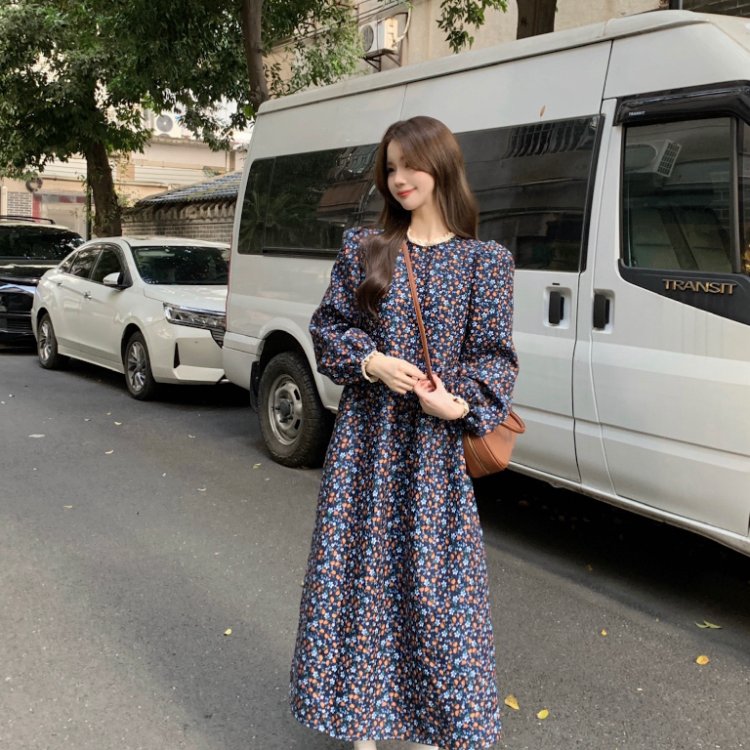 秋冬韩系甜美气质碎花连衣裙女法式复古花边淑女长款裙子