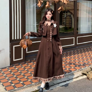 大码胖mm法式复古格子拼接吊带连衣裙女秋冬新款显瘦短款上衣套装