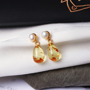 花珀简约款 女款 耳饰礼物 耳钉 天然琥珀花珀水滴纯银镶嵌款