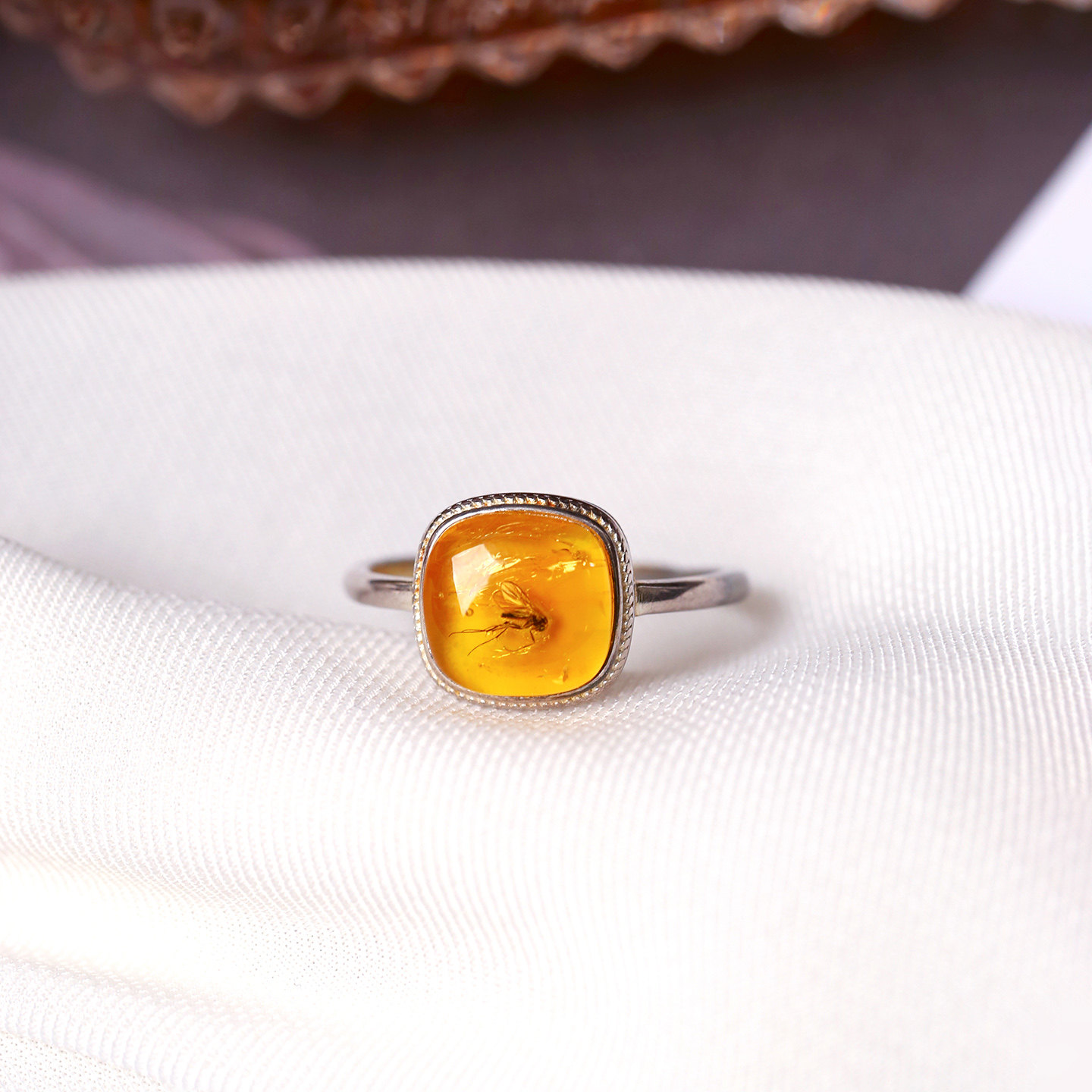 特色料 天然正品缅甸琥珀虫珀纯银镶嵌戒指 男女款琥珀戒指饰品
