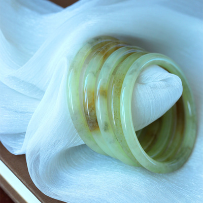 天然和田玉糖料清华糖叮当镯手镯