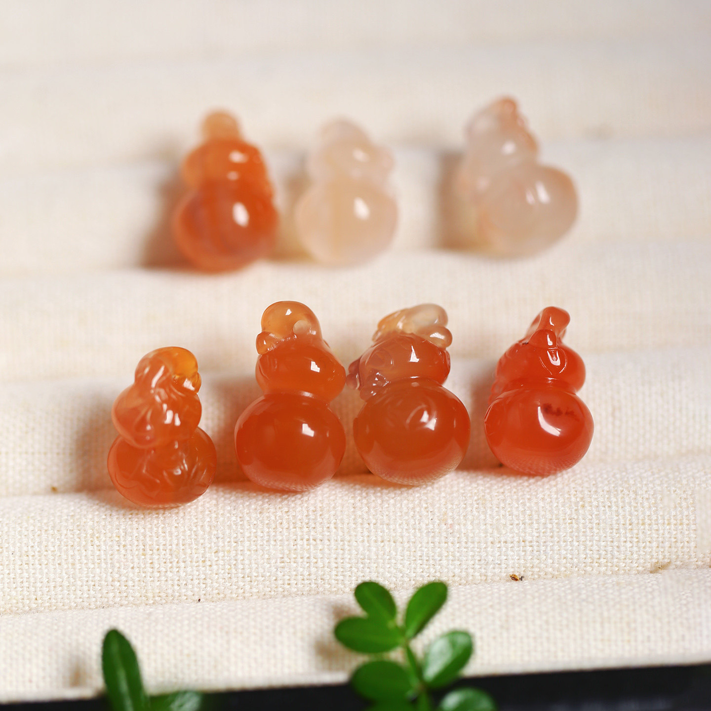 天然南红玛瑙冰飘料雕刻小葫芦款吊坠 男女款南红挂坠饰品