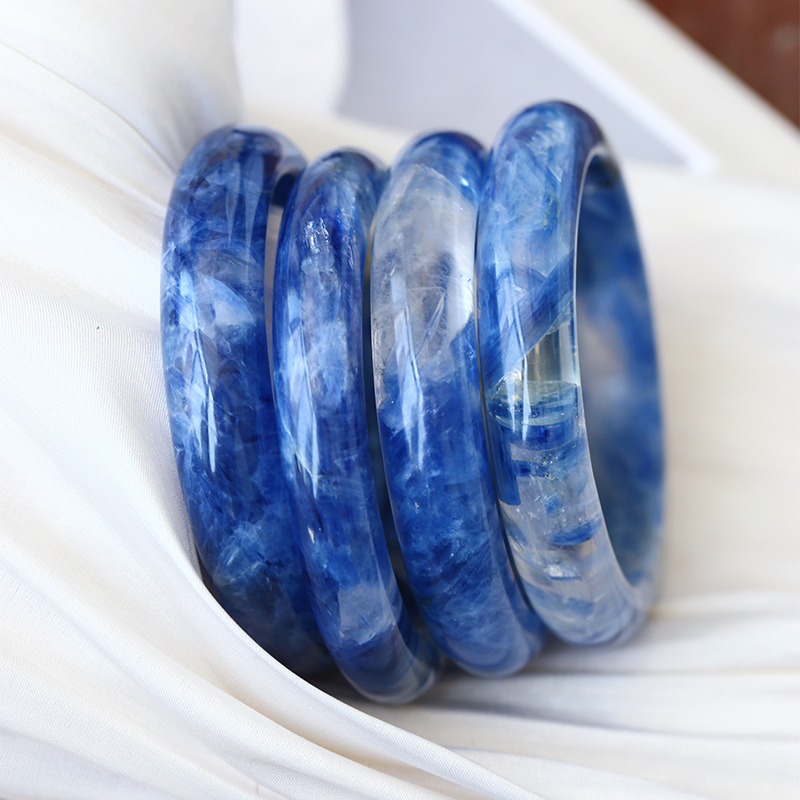 天然水晶蓝晶石手镯原色冰透