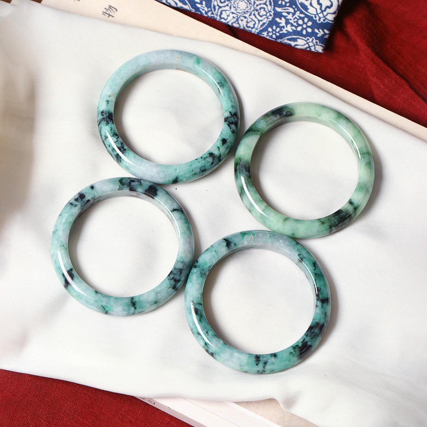 天然A货翡翠缅甸料手镯清货飘花 轻微石纹 女款翡翠镯子饰品,珠宝/钻石/翡翠,手镯,淘宝优惠券,粉丝福利购,淘宝优惠卷