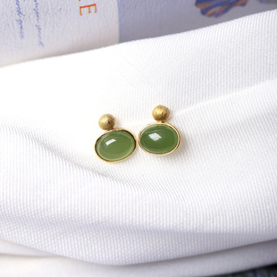 天然俄罗斯碧玉蛋面纯银镶嵌款耳钉 女款玉石简约款耳饰饰品礼物
