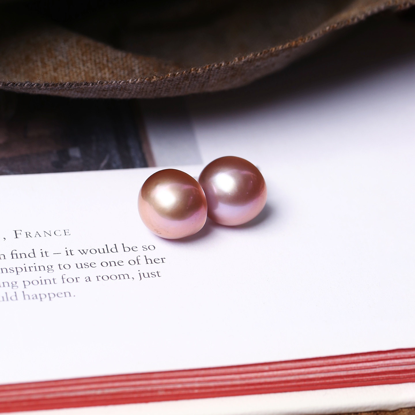 天然淡水马贝纯银镶嵌款款耳钉 珠光亮圆度好 女款珍珠耳饰礼物