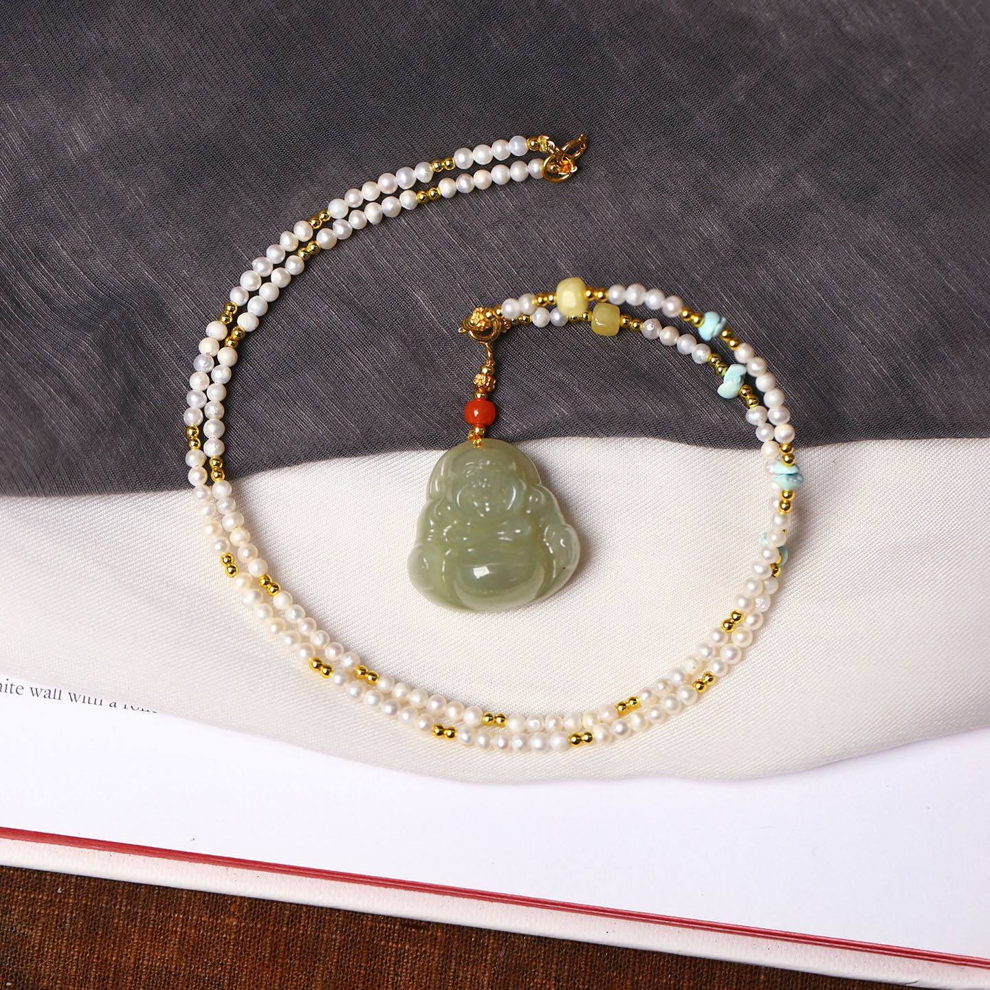 天然和田玉青玉雕刻弥勒佛搭配珍珠链子原创搭配款吊坠毛衣链女款