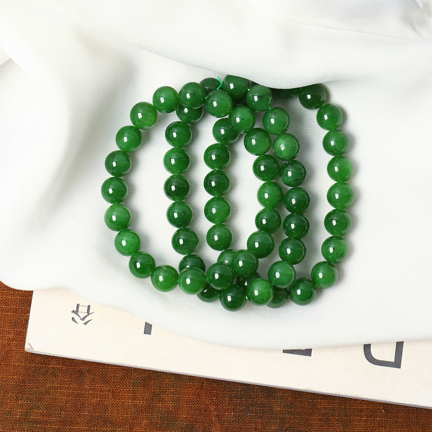 天然俄罗斯碧玉冰底辣绿色圆珠款手链男女款玉石老料冰绿手串饰品,珠宝/钻石/翡翠,手饰,淘宝优惠券,粉丝福利购,淘宝优惠卷