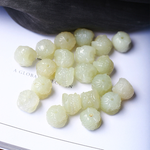 天然和田玉雕刻醒狮头配件 女款手链DIY串珠材料配饰隔珠饰品